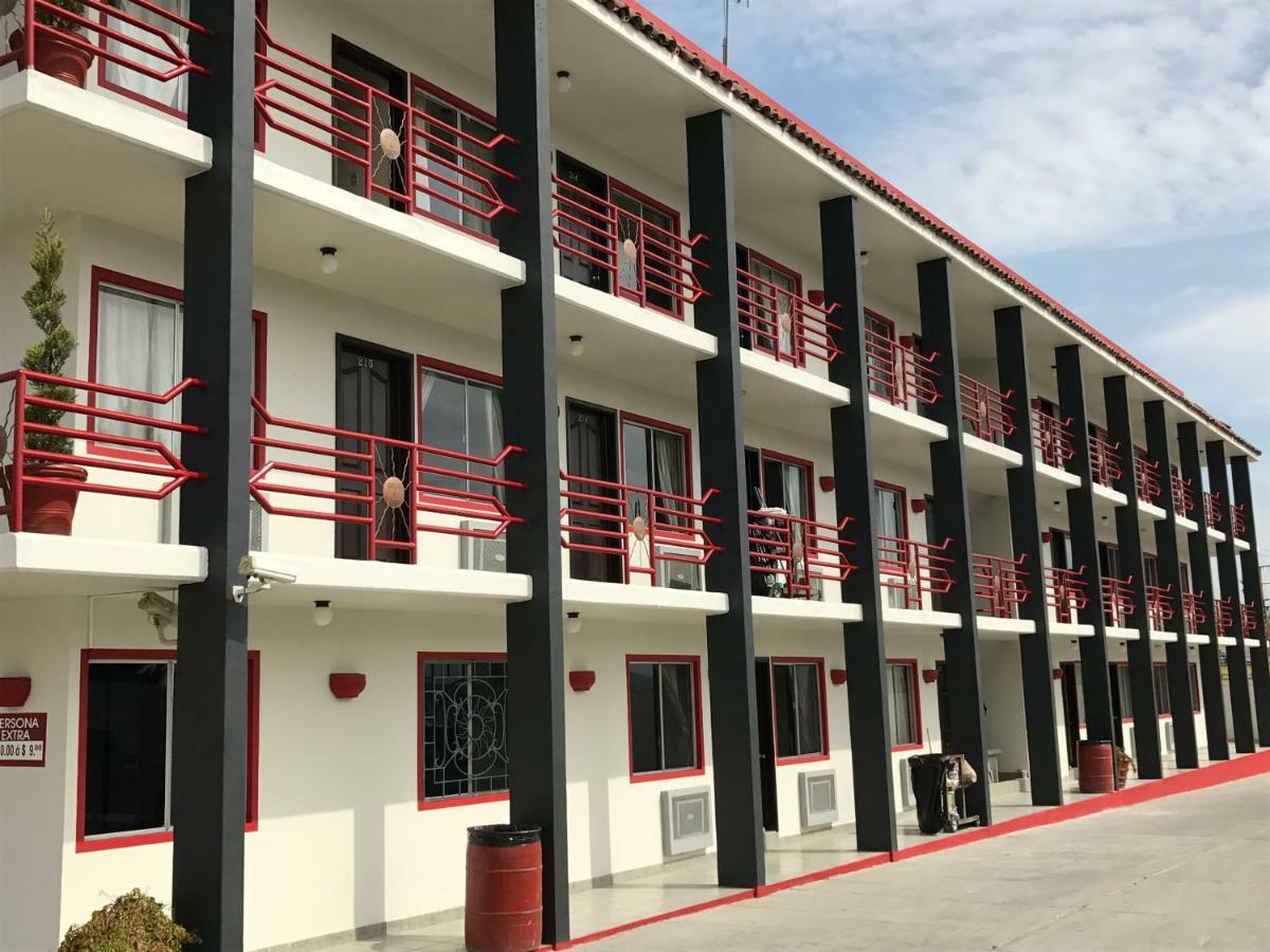Motel El Refugio Tijuana Bagian luar foto