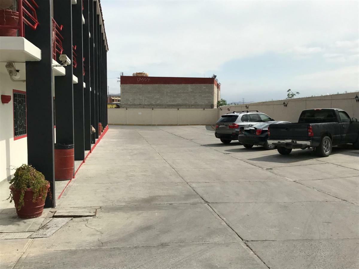Motel El Refugio Tijuana Bagian luar foto